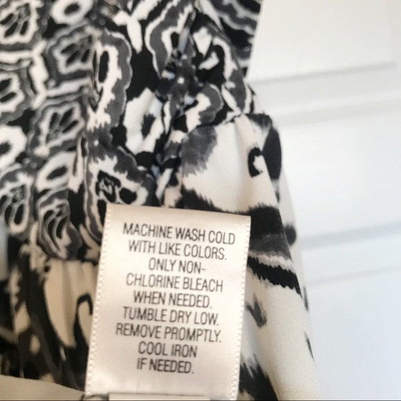 EUC Apt. 9 Black & White Printed Halter Bra Top - Picture 3 of 6